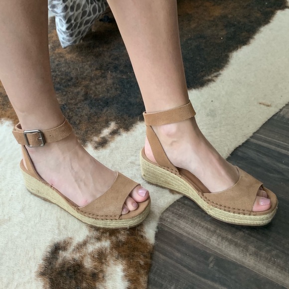 Steve Madden Cognac Leather Espadrille Wedges